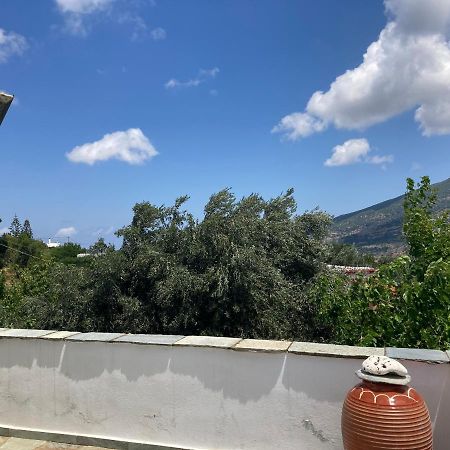 Agkyra Rooms Aladhinon Екстер'єр фото