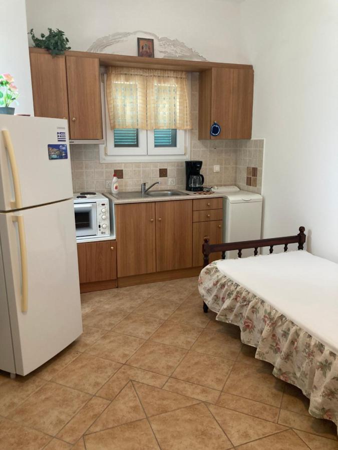 Agkyra Rooms Aladhinon Екстер'єр фото