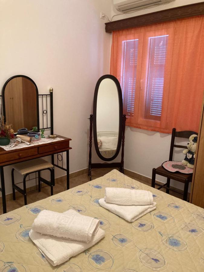 Agkyra Rooms Aladhinon Екстер'єр фото