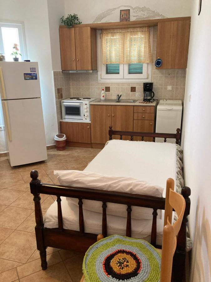 Agkyra Rooms Aladhinon Екстер'єр фото